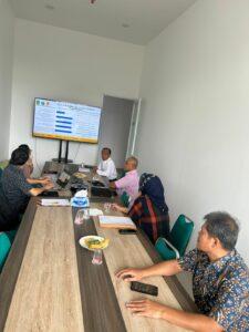 Read more about the article KOMITMEN KOMISI DISIPLIN (KOMDIS) UNAS DALAM PENINGKATAN MUTU INTERNAL DENGAN MELAKSANAKAN RAPAT TINJAUAN MANAJEMEN (RTM)